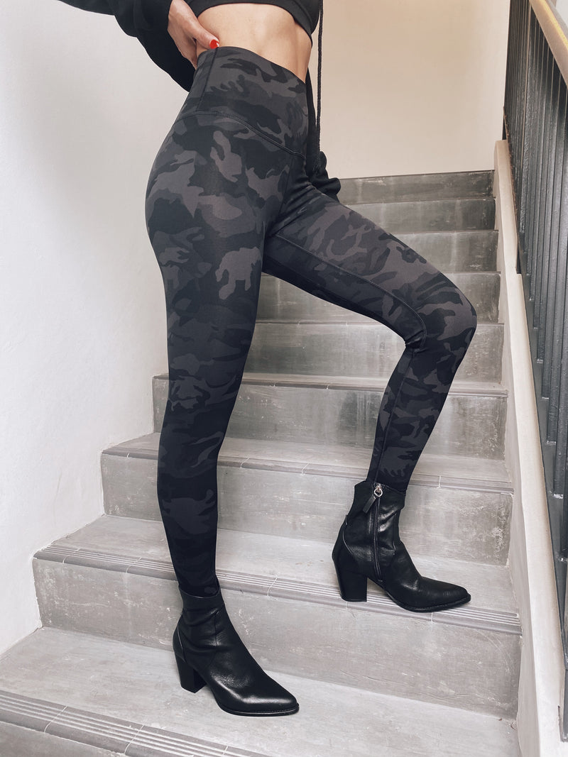BLACK CAMO Leggings - Ikadancewear